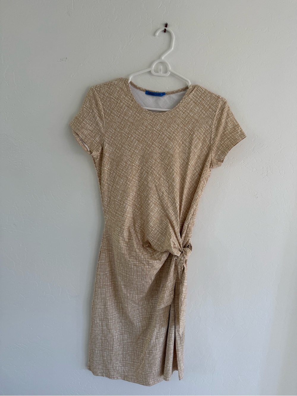 J McLaughlin Side-Knot Short Sleeve Dress in Beige